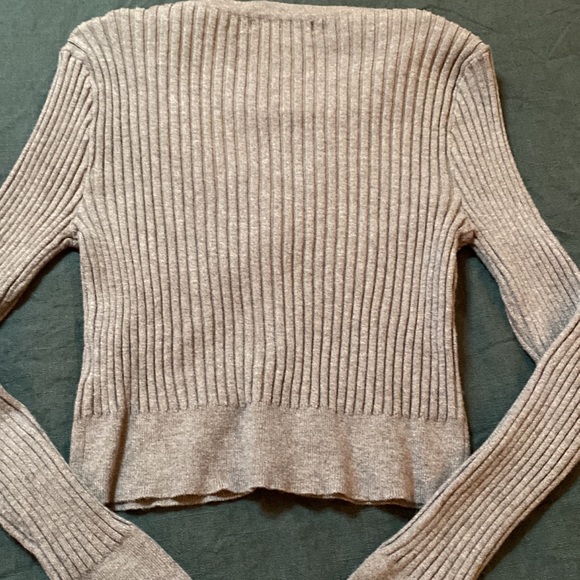 Gray Ribbed Cropped Cardigan Large Button Up - Picture 6 of 6